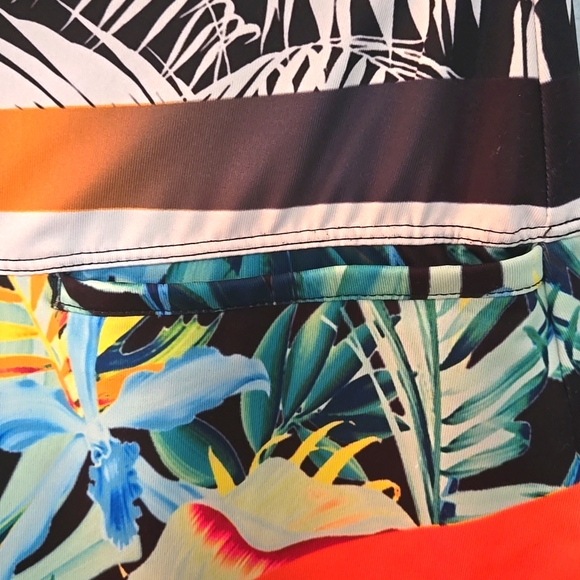 LUCKY IN LOVE Womens Bali Stripe Golf Skort sz Large (12) Multi Tropical Color - Picture 3 of 7